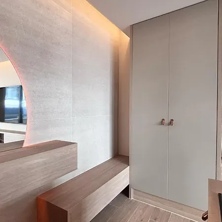 Blossom Suite-hyper Centre Jacuzzi Balcon Clim *
