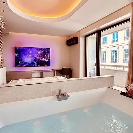 Blossom Suite-hyper Centre Jacuzzi Balcon Clim * Lyon