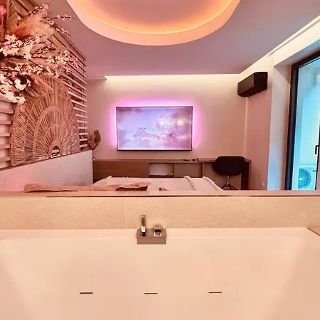 Blossom Suite-hyper Centre Jacuzzi Balcon Clim Daire *