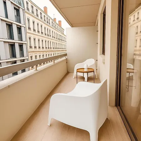 Apartament Blossom Suite-hyper Centre Jacuzzi Balcon Clim Lyon